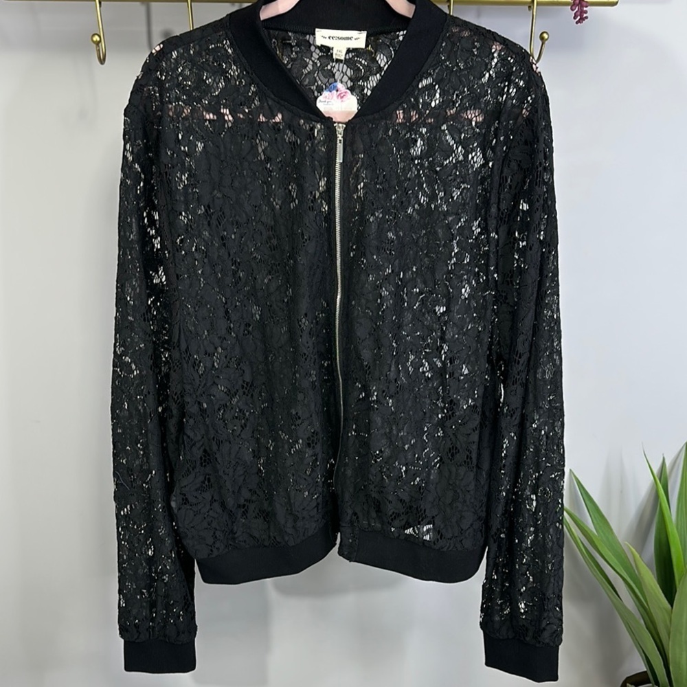 Elegant Black Lace Jacket (plus size available)